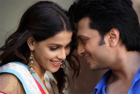 Genelia: Riteish and I are very lucky that we lasted